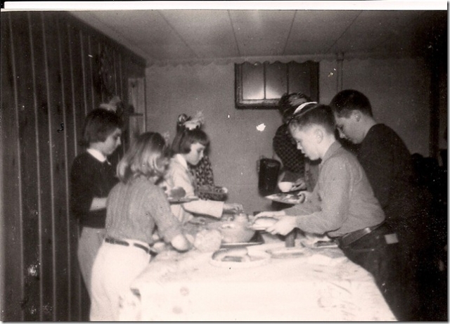 Sixth grade party, Alice Smith.  
left to right:  Sara Turngren, back of Mary Zakariasen, Margaret Turngren, Don Larson, Ray Sveen.  